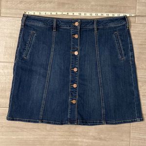 New York & Company Women’s Denim Skirt Size 14